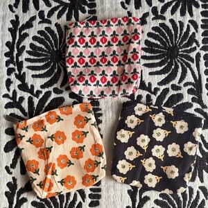 NWOT Floral Patterned Zip Pouch Set